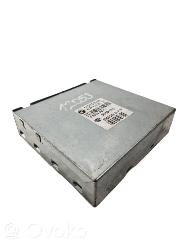 Voltage converter / converter module