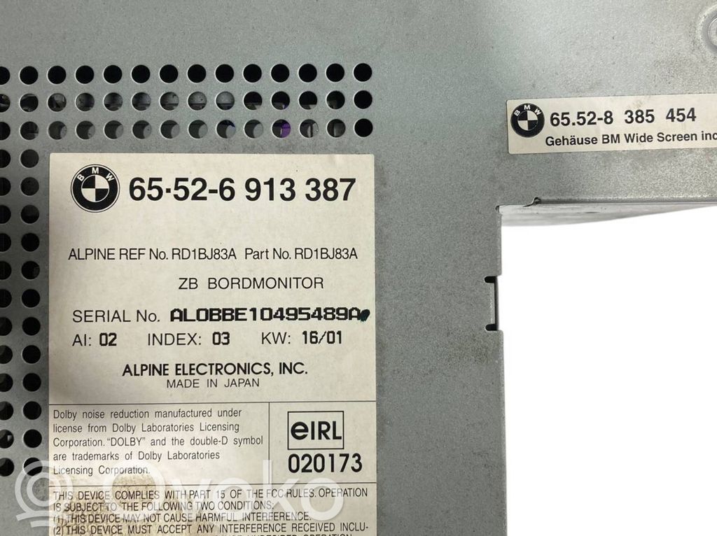 Radio / CD/DVD atskaņotājs / navigācija