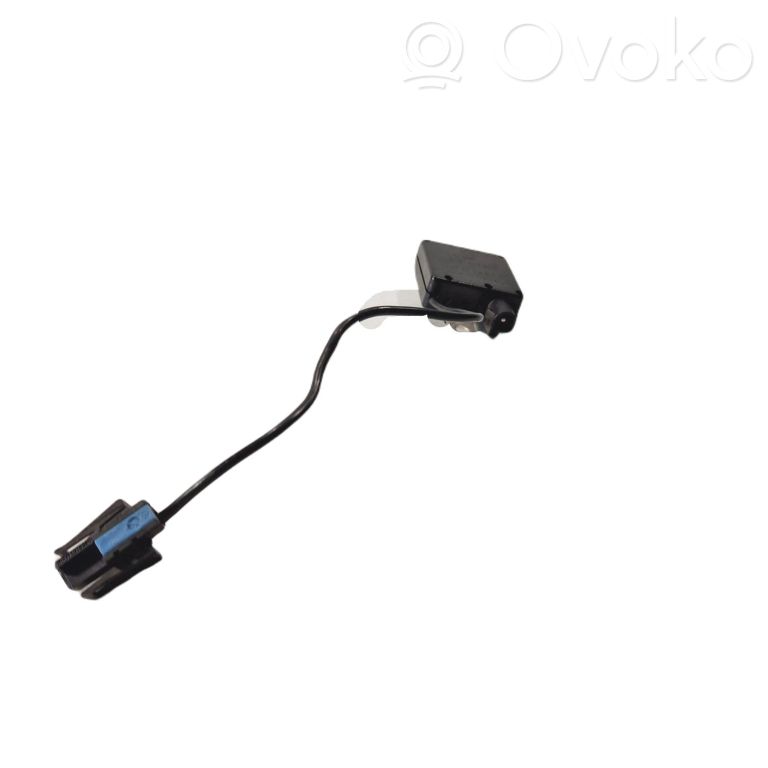 Antenna amplifier