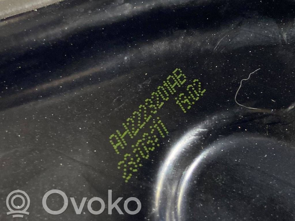 Priekšpusē elektriskā loga pacelšanas mehānisma komplekts