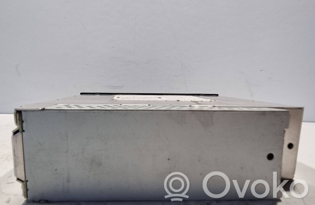 Radio / CD/DVD player / navigation