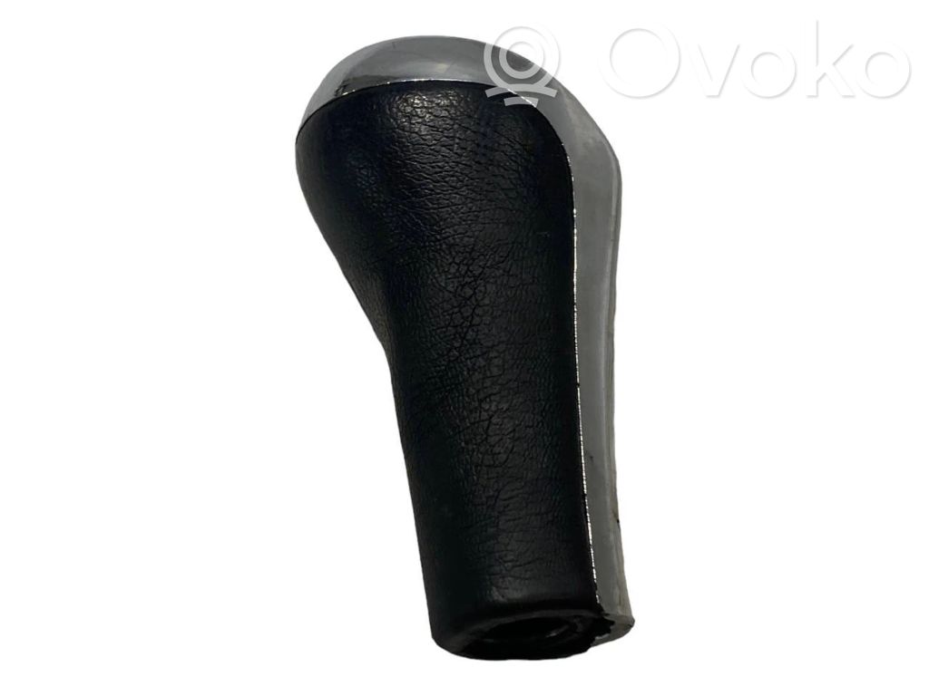 Ātrumu pārslēgšanas sviras dekoratīvā apdare (āda, uzgalis)