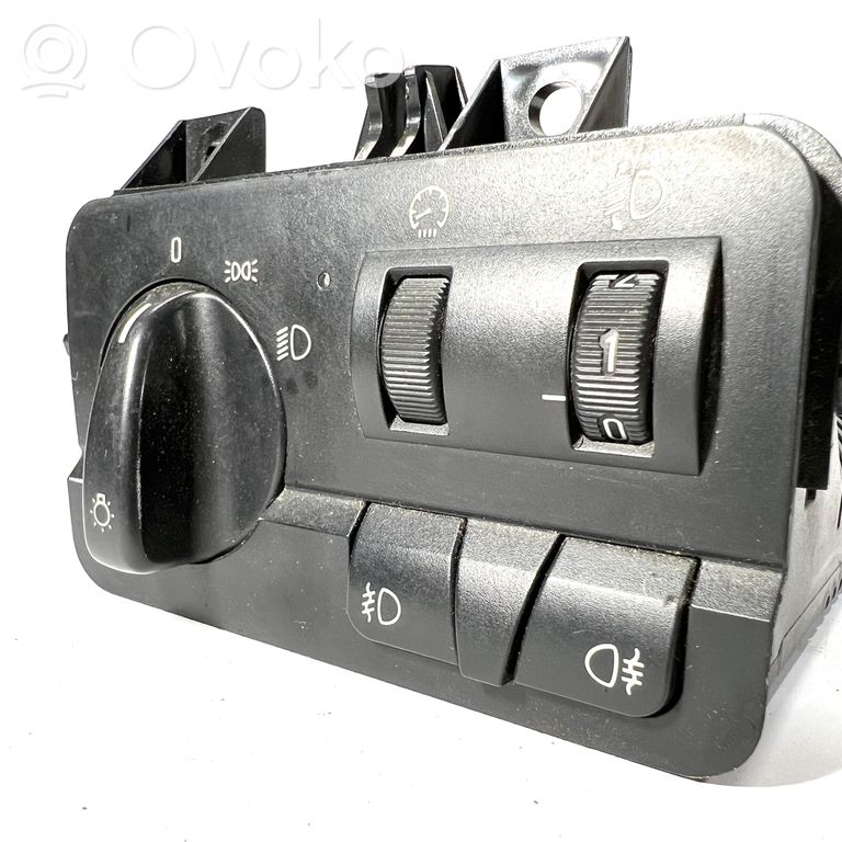 Headlight switch