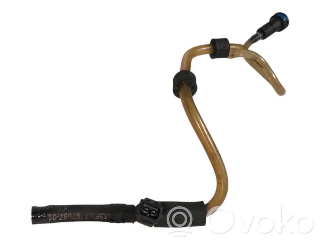 Pipe(s) / hose(s)
