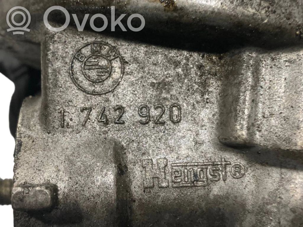 Eļļas filtra turētājs / dzesētājs