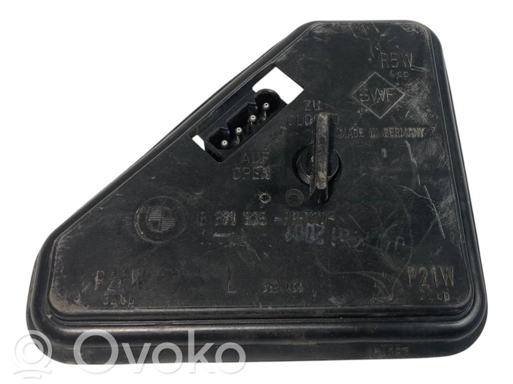 Rear lamp cover holder