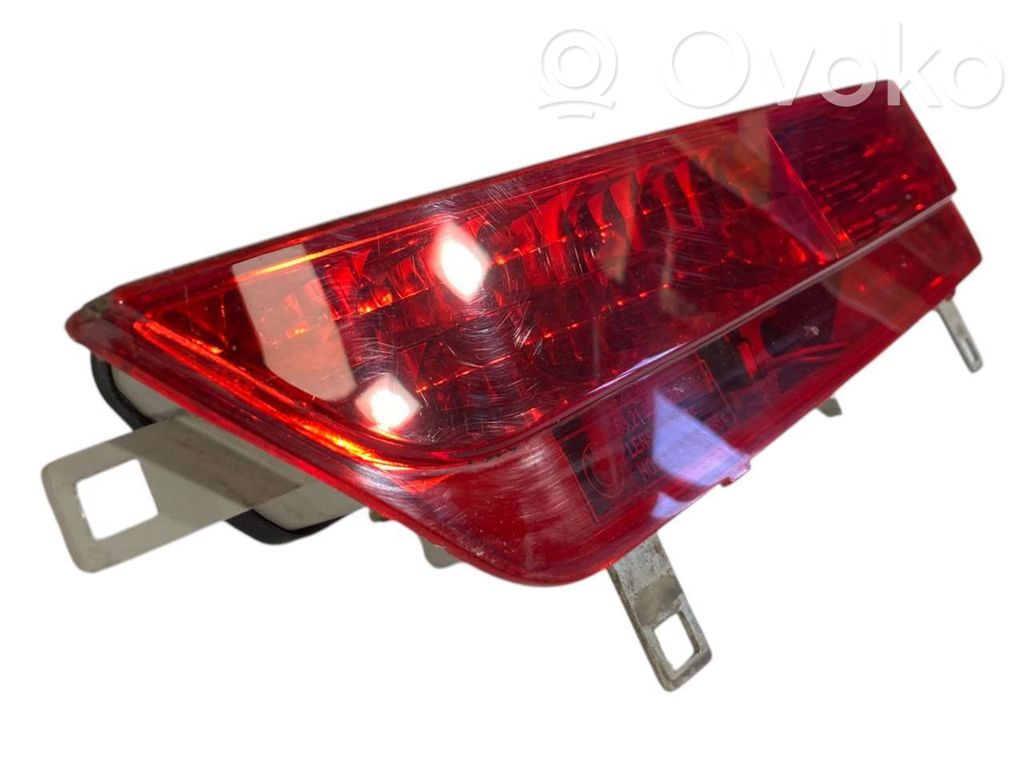 Taillight in the hood