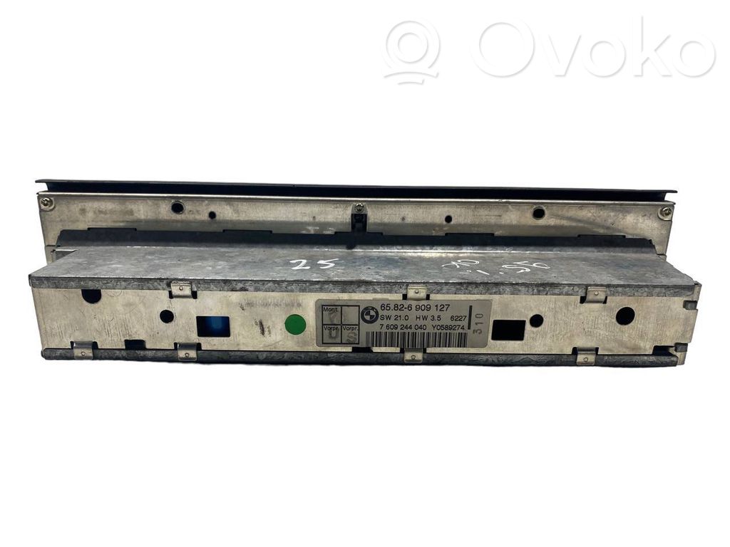 Radio / CD/DVD player / navigation