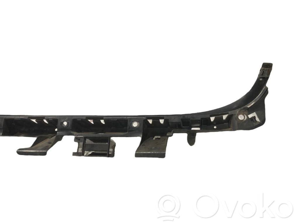 Rear bumper mounting bracket