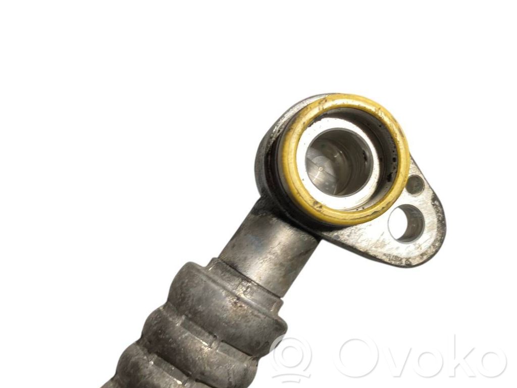 Air conditioner pipe(s) / hose(s)