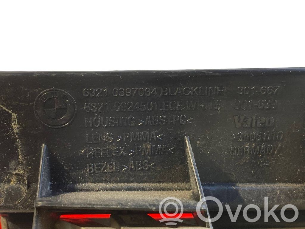 Aizmugurējais lukturis virsbūvē