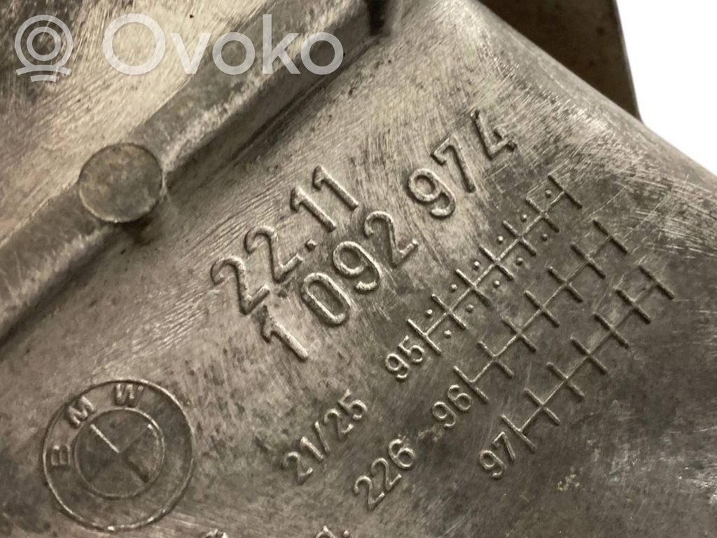 Engine mounting bracket