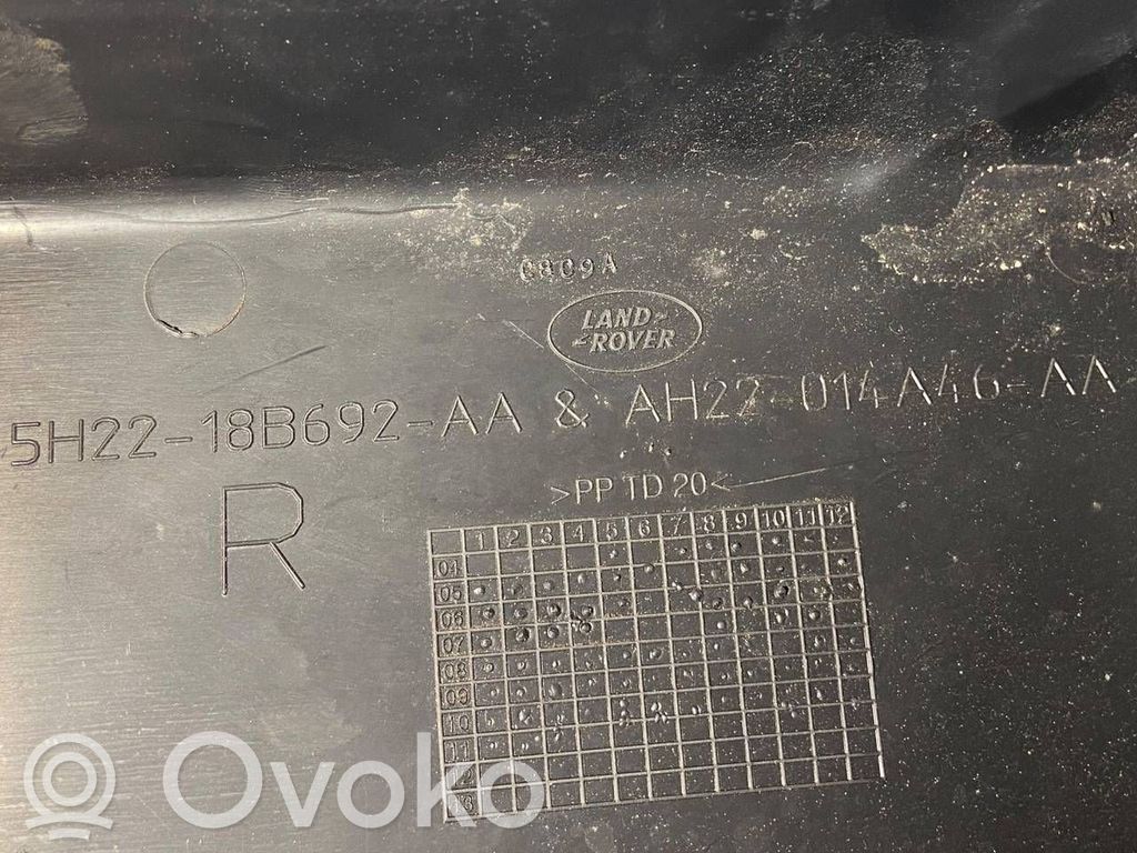 Dzinēja pārsegs (dekoratīva apdare)