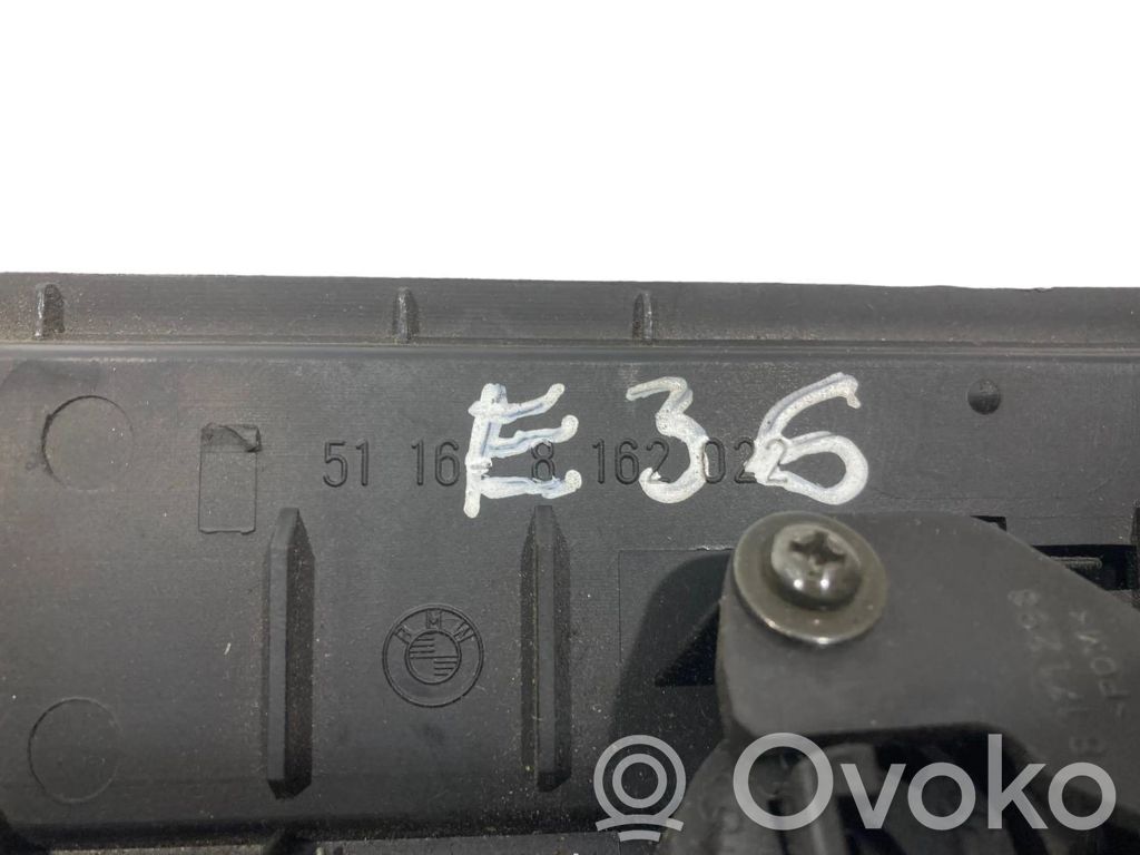 Центральная вентиляционная решетка