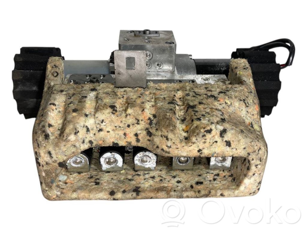 Main hydraulic roof cylinder
