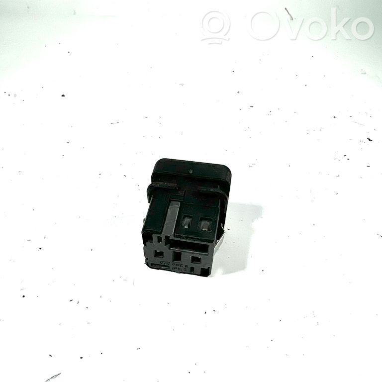 Central locking switch