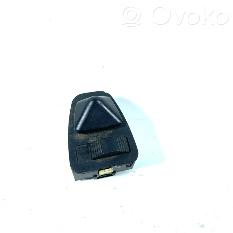 Side mirror switch