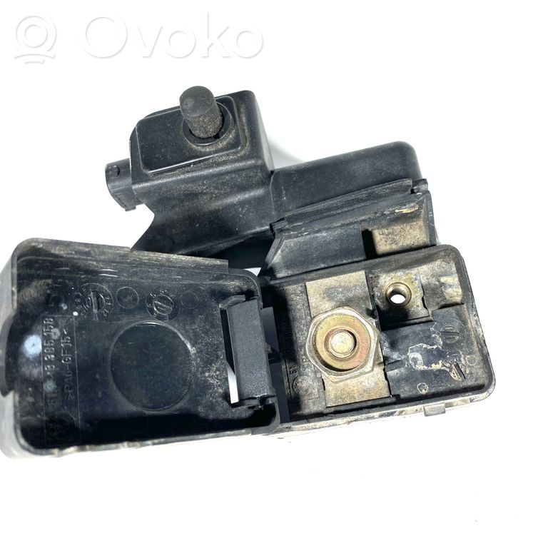 Positive wire connection assembly