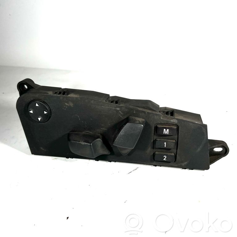Seat adjustment switch(es)