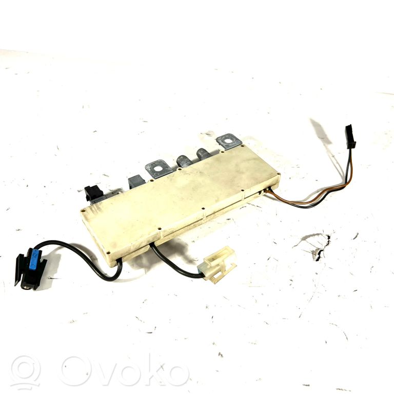 Antenna amplifier