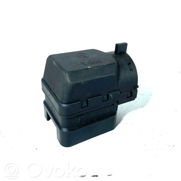 Ignition switch contacts