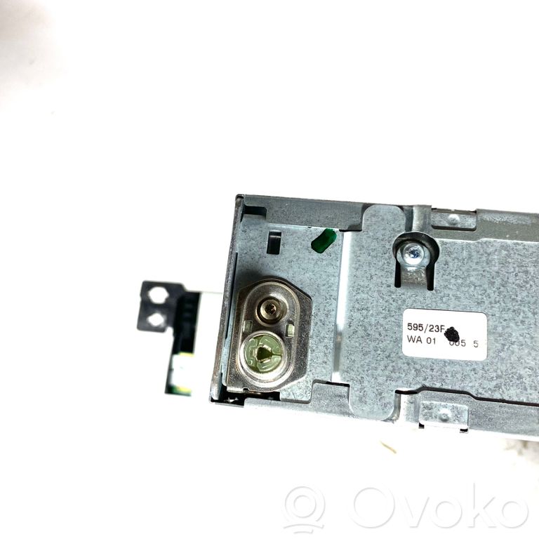 Radio / CD/DVD player / navigation