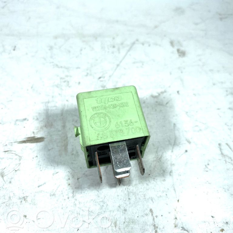 Horn relay