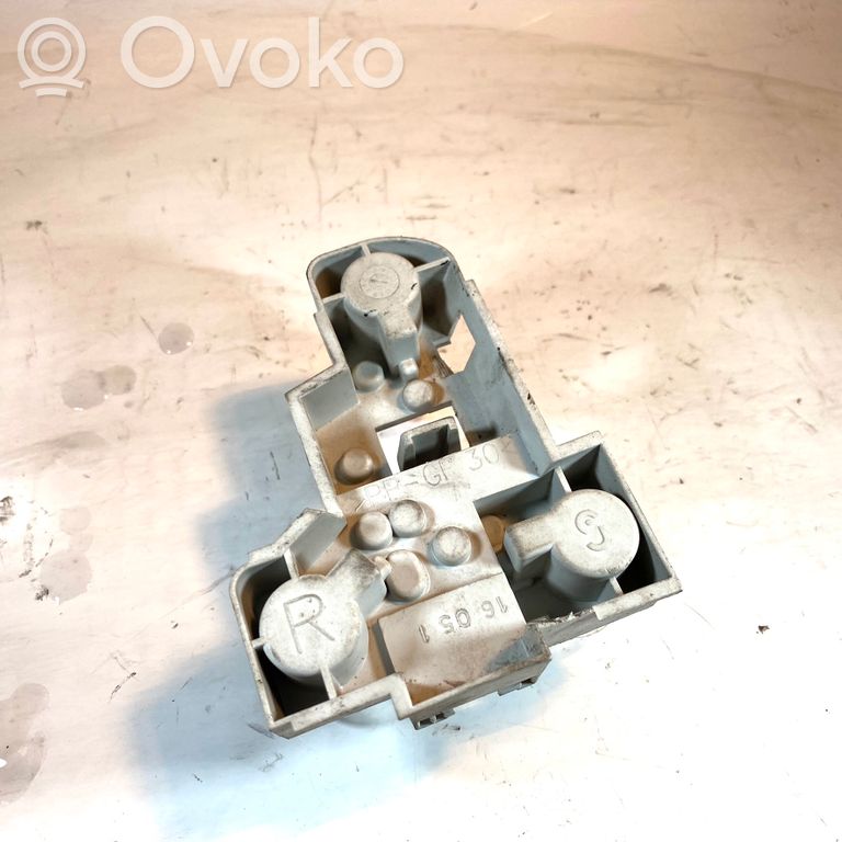 Rear lamp cover holder