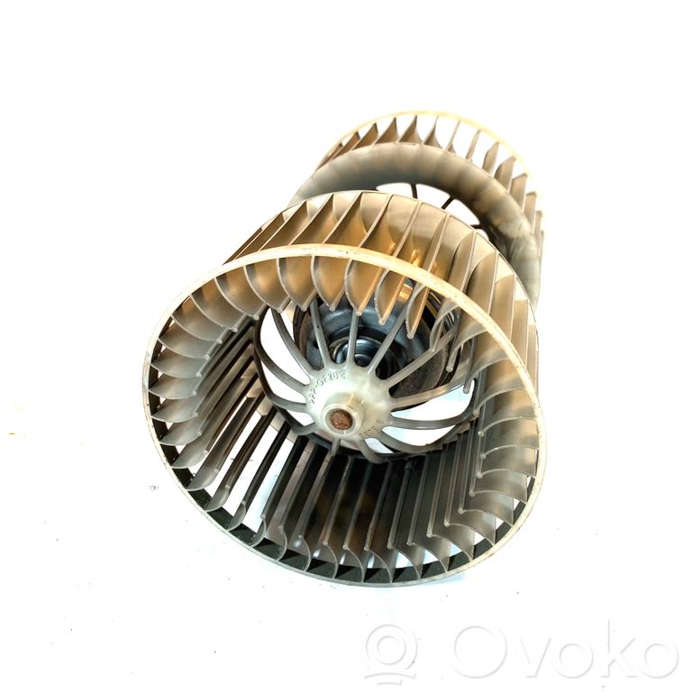 Mazā radiatora ventilators