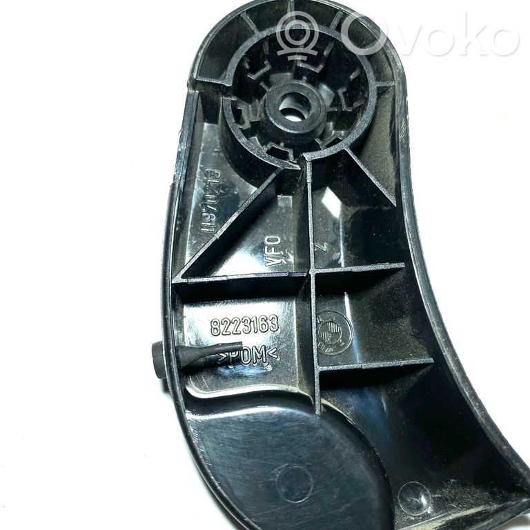 Engine hood release handle