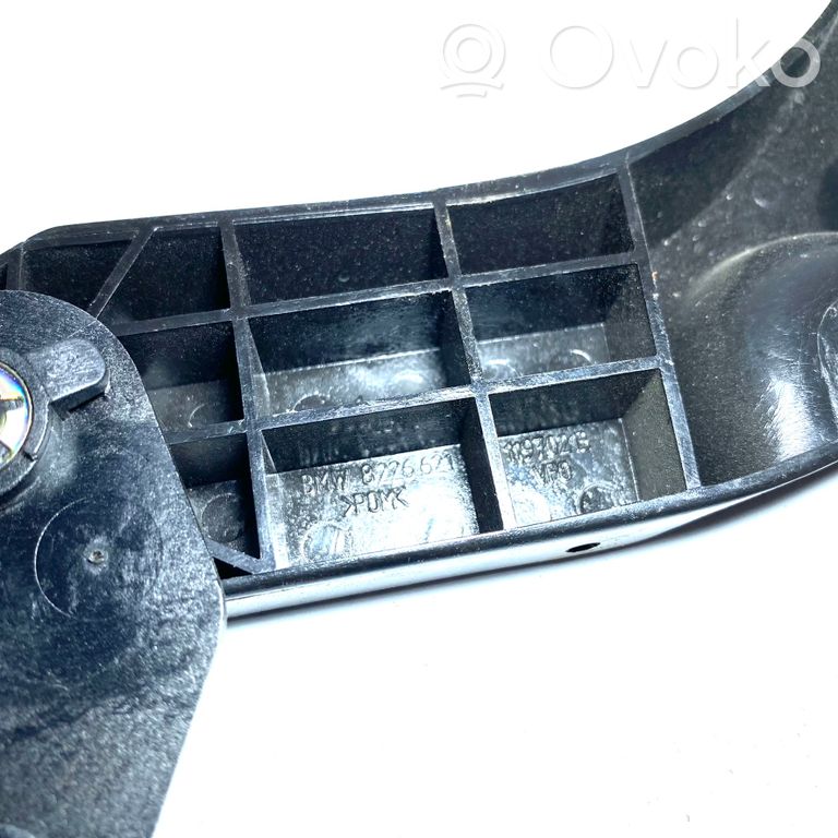 Engine hood release handle