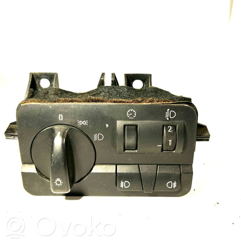 Headlight switch