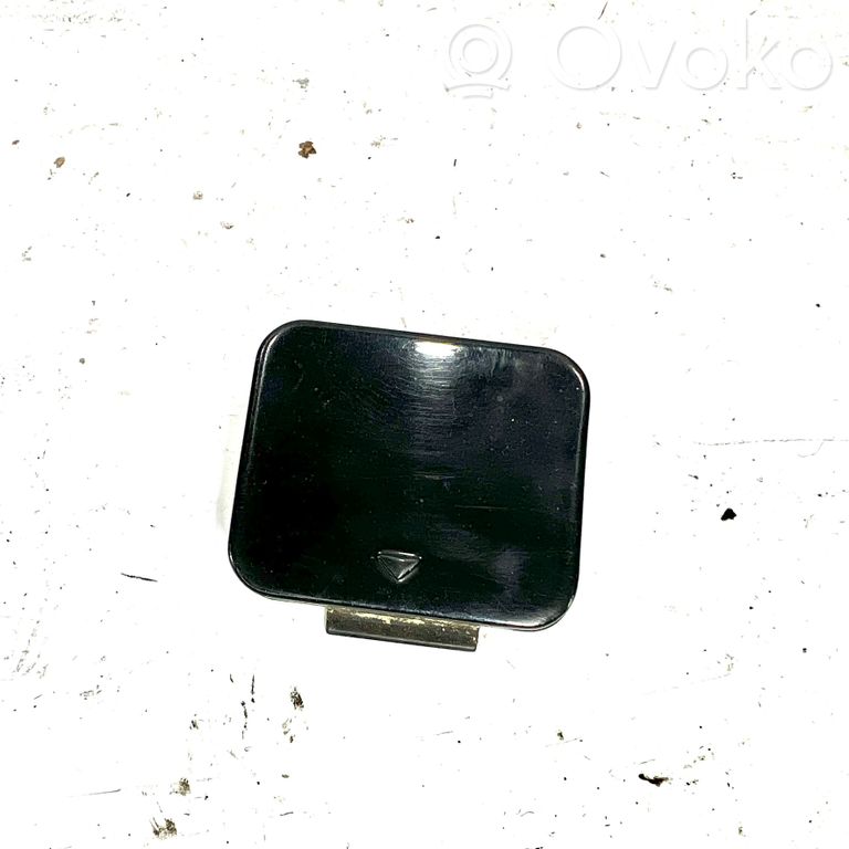 Towbar cover in bumper