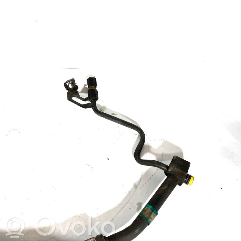 Air conditioner pipe(s) / hose(s)