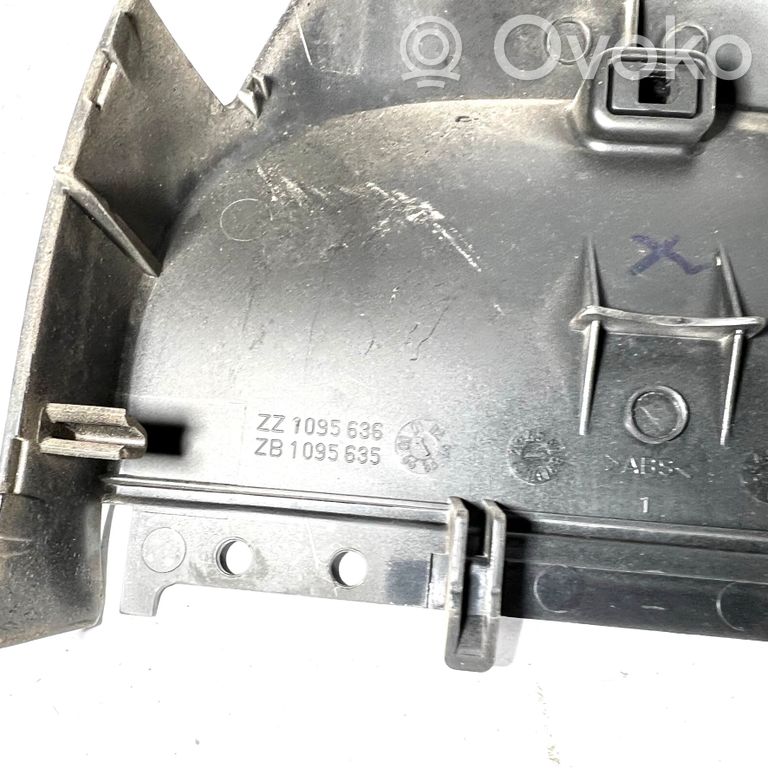 Steering axle trim