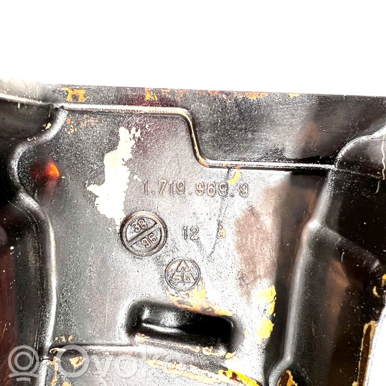 Sadales vārpstas piedziņas ķēdes vāciņš