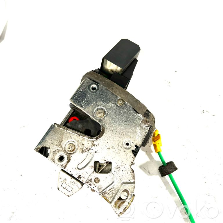 Aizmugurē slēdzene