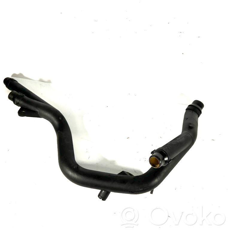 Caurulīte (-es) / šļūtene (-es)