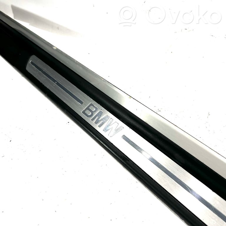 Priekšējā sliekšņa dekoratīvā apdare (iekšējā)