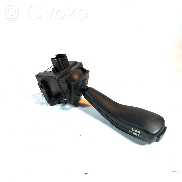 Pagrieziena signālu / lukturu sviria