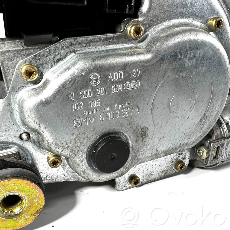 Aizmugurējā loga tīrītāja motoriņš