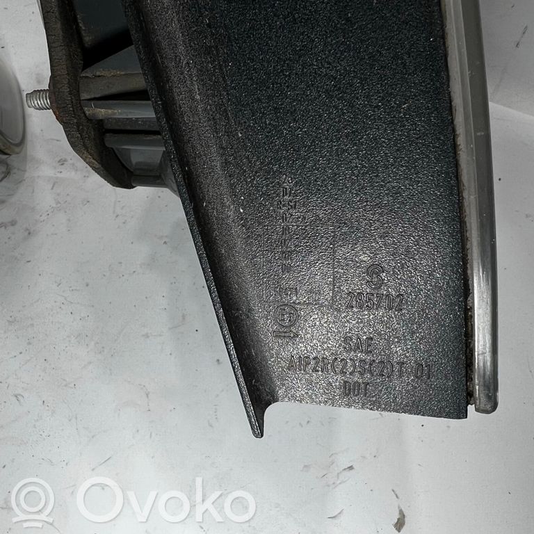 Aizmugurējo lukturu komplekts