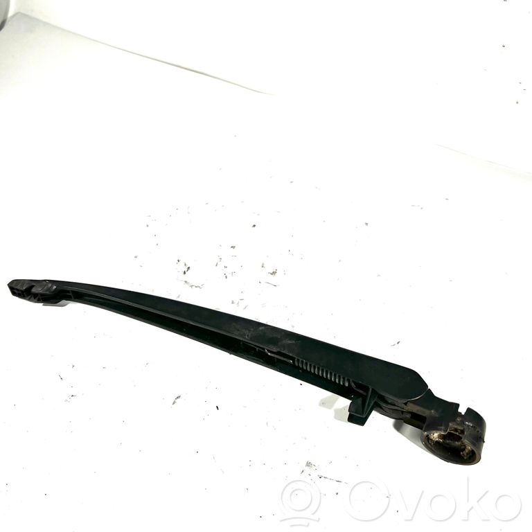 Рычаг стеклоочистителя заднего стекла