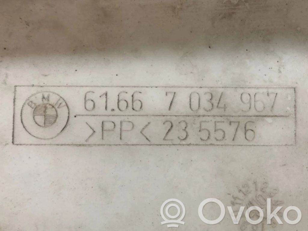 Бачок для жидкости для окон