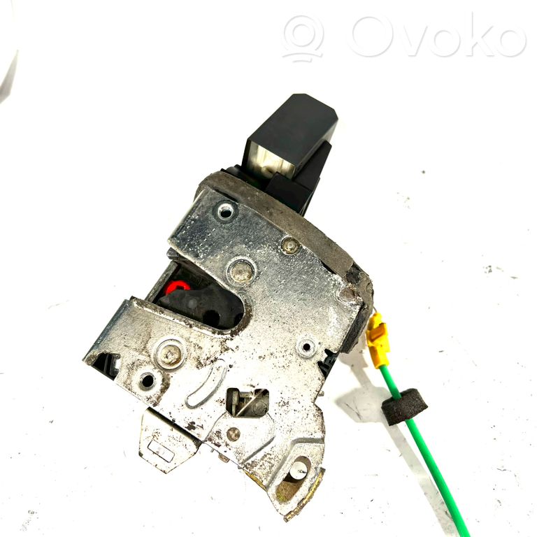 Aizmugurē slēdzene