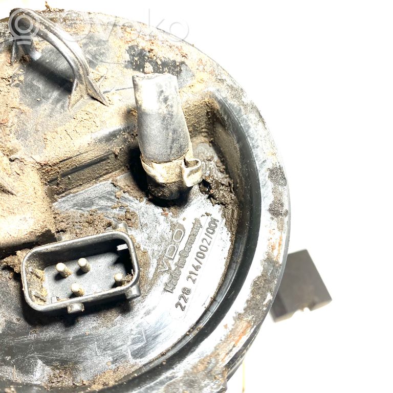 Fuel pump (in the fuel tank)