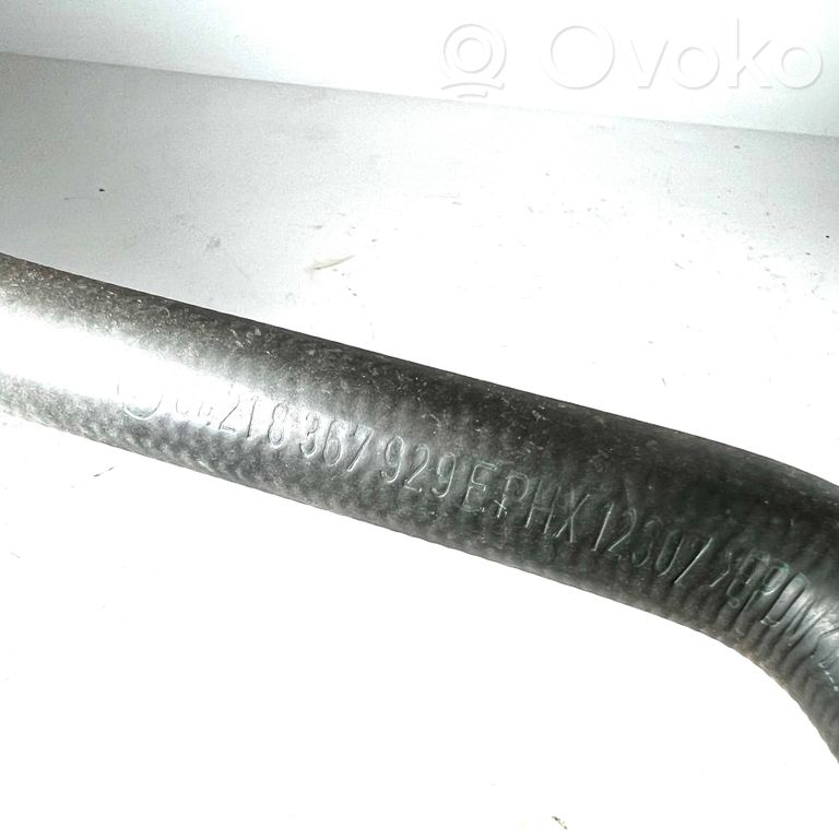 Caurulīte (-es) / šļūtene (-es)