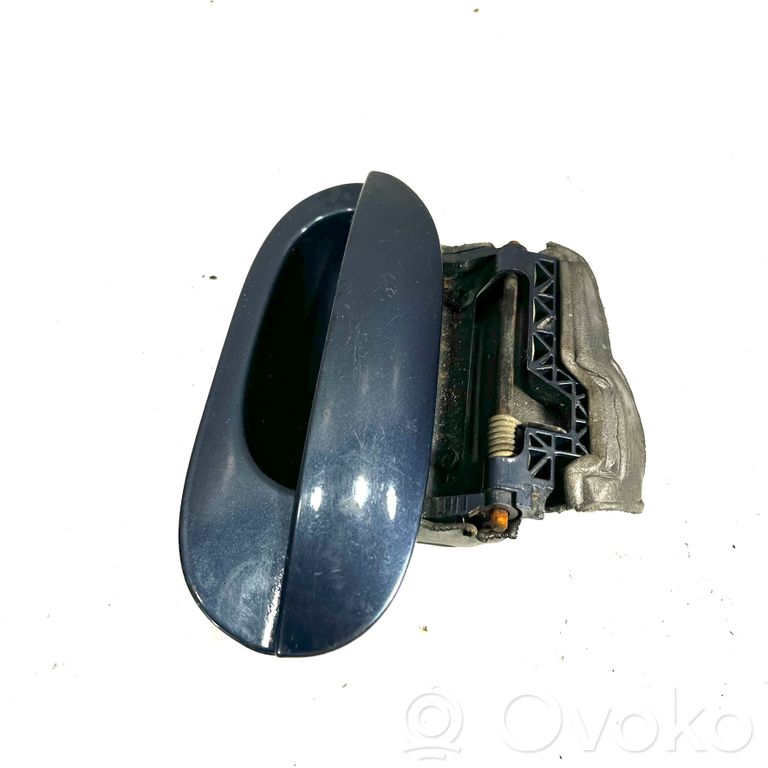 External opening handle