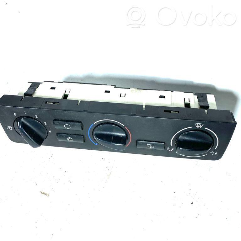 Air conditioning / climate control / interior heating control unit (in the passenger compartment)