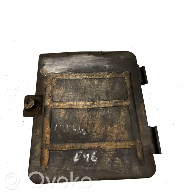 Dzinēja apakšas aizsargs (priekšdaļā)